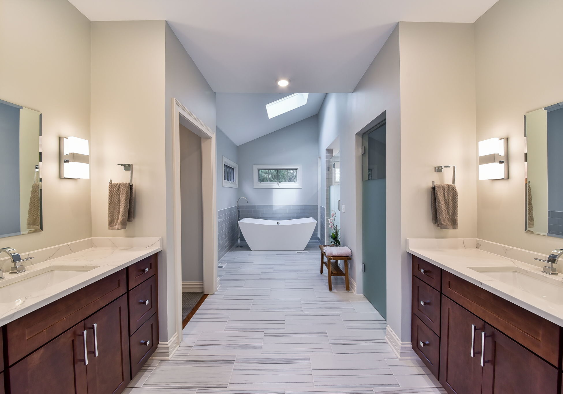 14-web-or-mls-Master bathroom